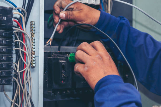 Best Licensed Electrician  in Lowell, MA